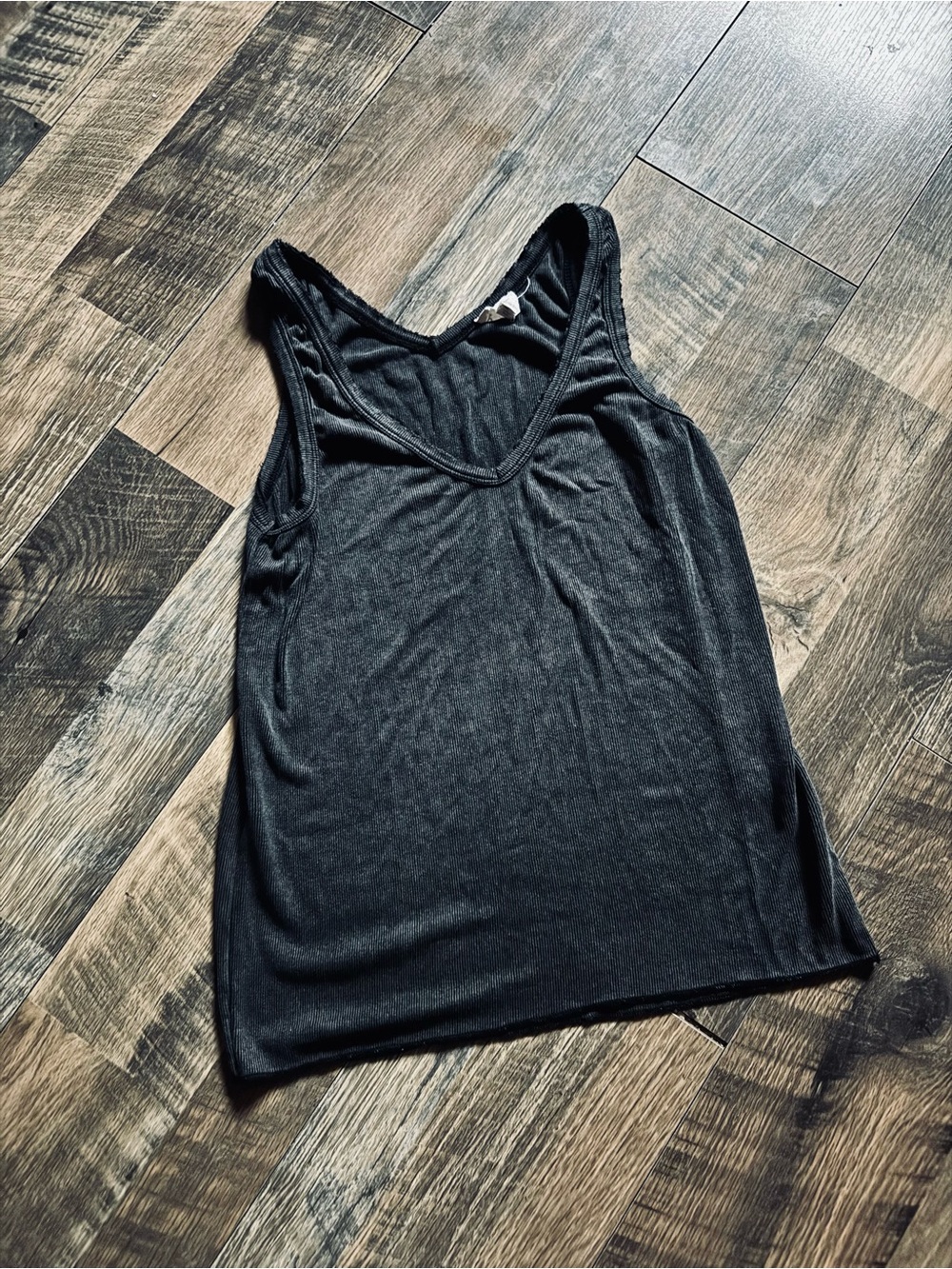 POL Everyday V-Neck Tank Top